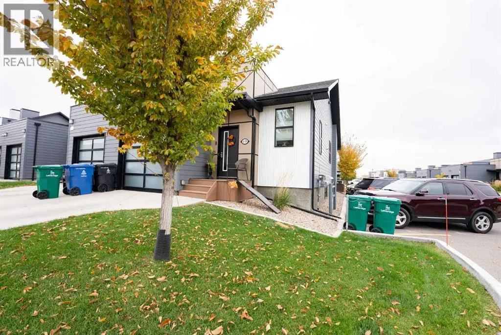 4, 59 Aquitania Circle W