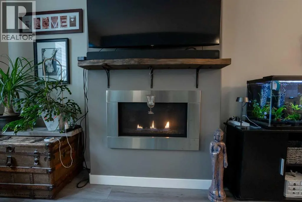 4, 59 Aquitania Circle W