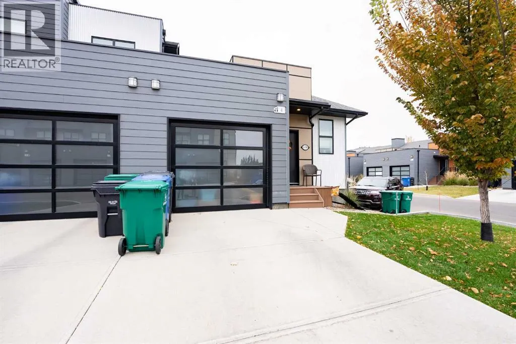 4, 59 Aquitania Circle W