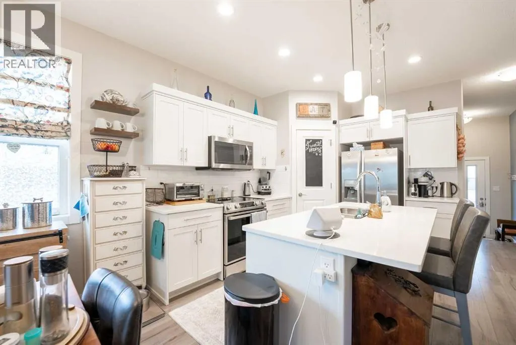 4, 59 Aquitania Circle W