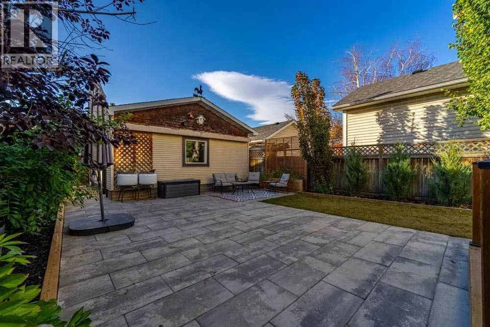142 Prestwick Crescent SE