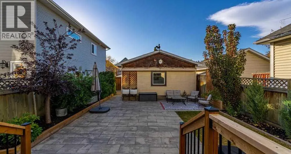 142 Prestwick Crescent SE