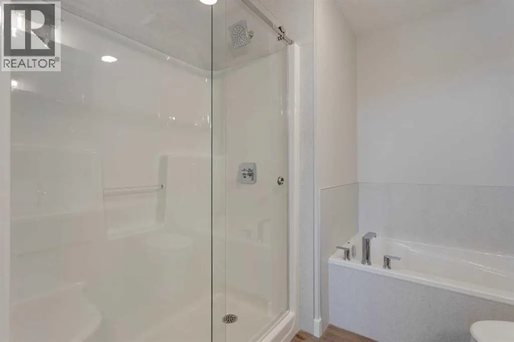 11 Lewiston View NE