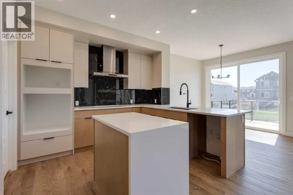 11 Lewiston View NE
