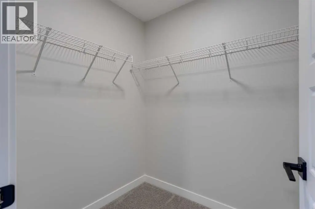 11 Lewiston View NE