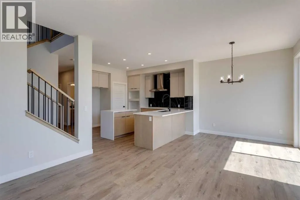11 Lewiston View NE