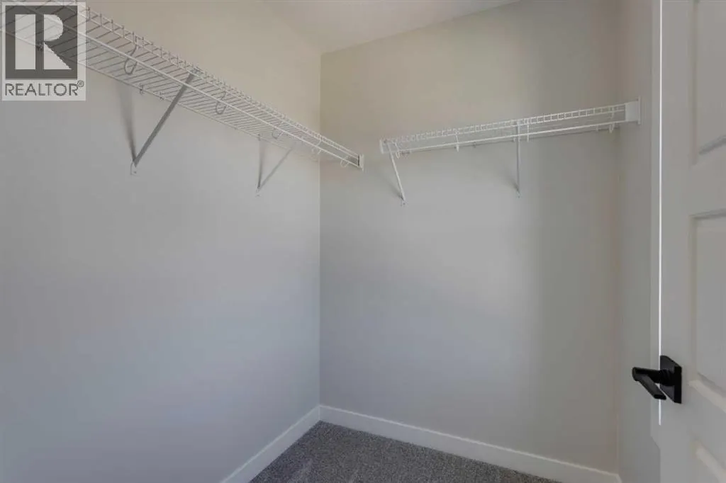 11 Lewiston View NE