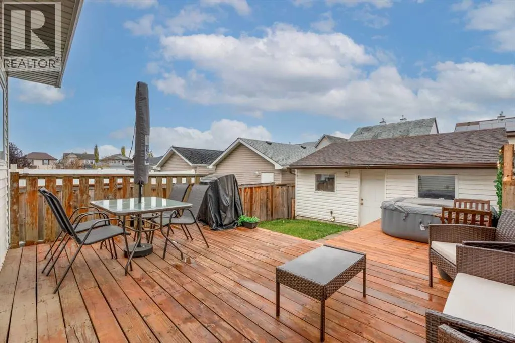 242 Elgin Place SE