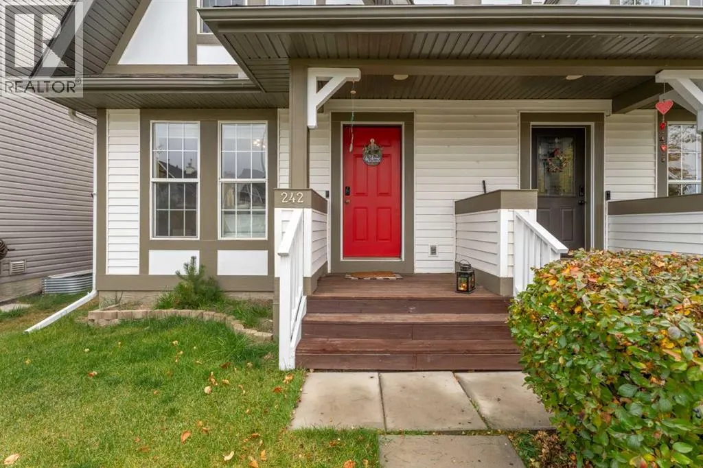 242 Elgin Place SE