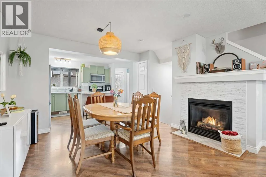 242 Elgin Place SE