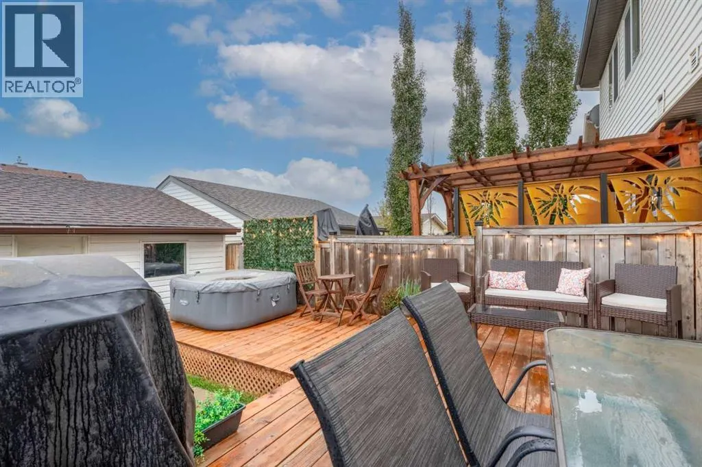 242 Elgin Place SE