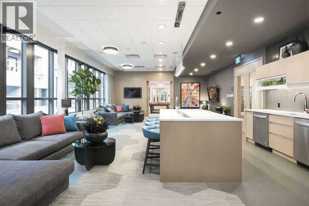 202, 122 Mahogany Centre SE