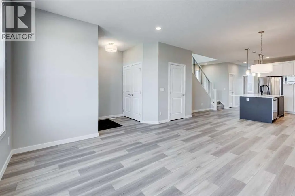 104 Mercado Road SE