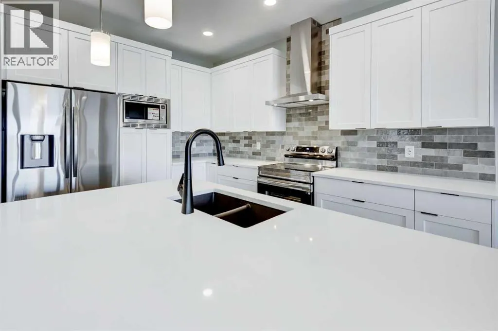 104 Mercado Road SE