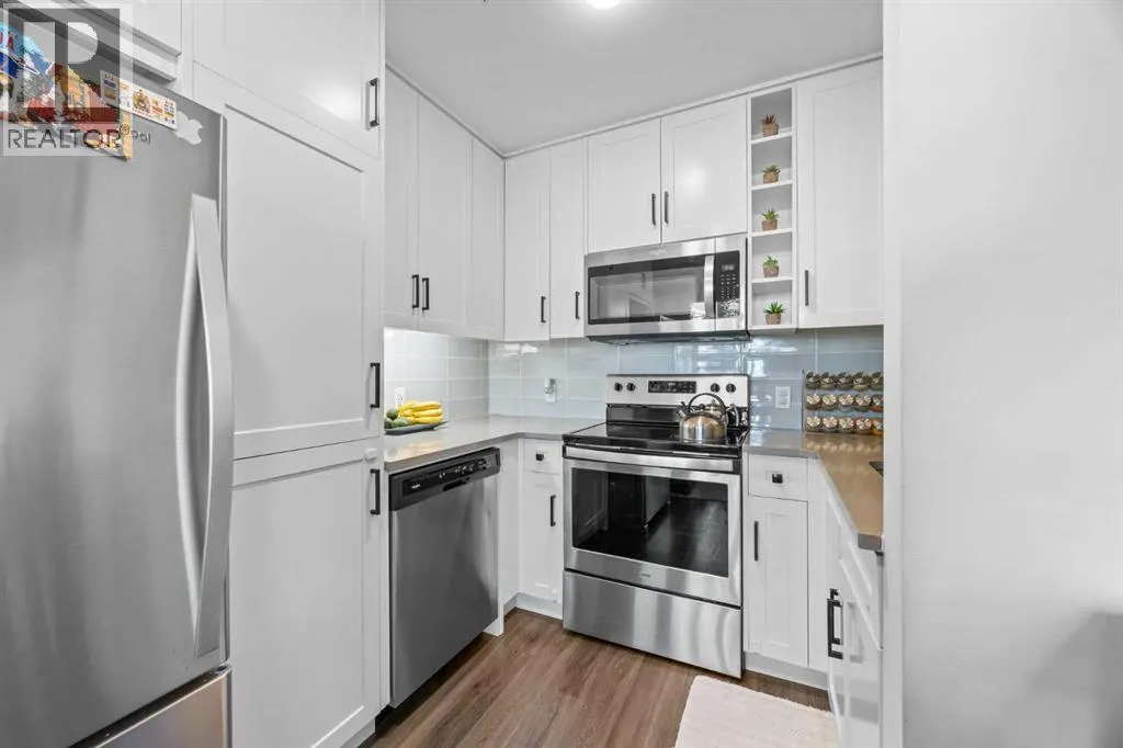 1108, 350 Livingston Common NE