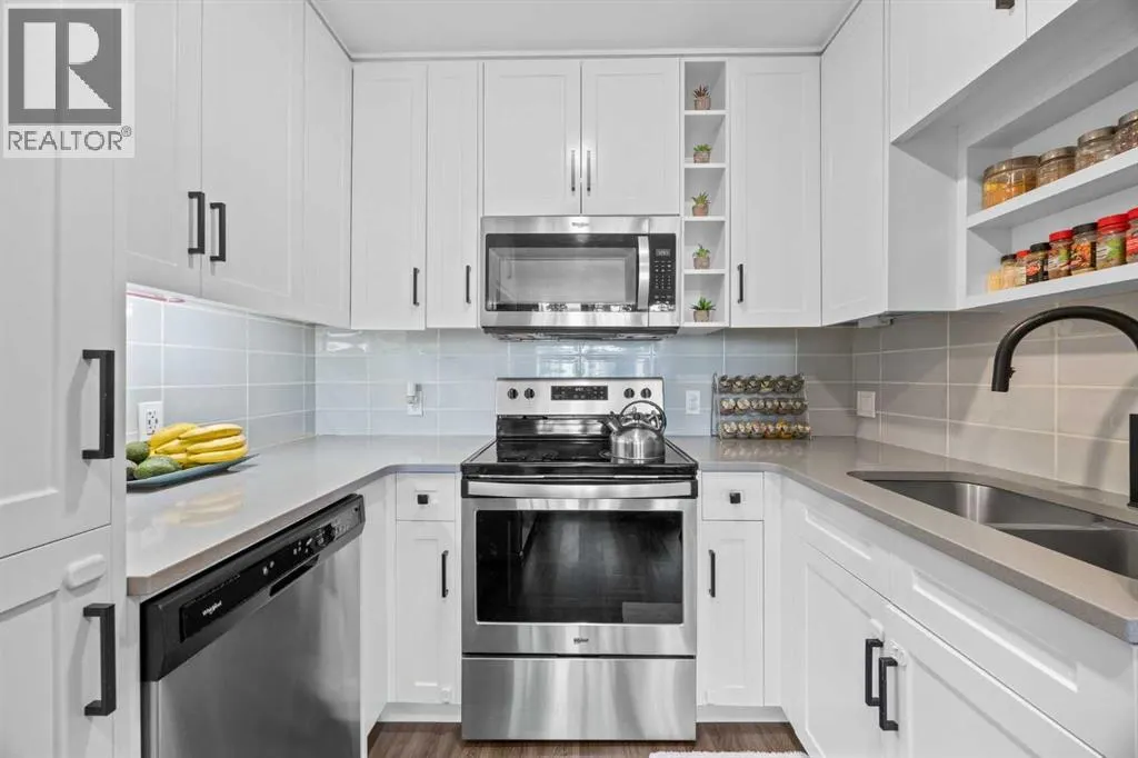 1108, 350 Livingston Common NE