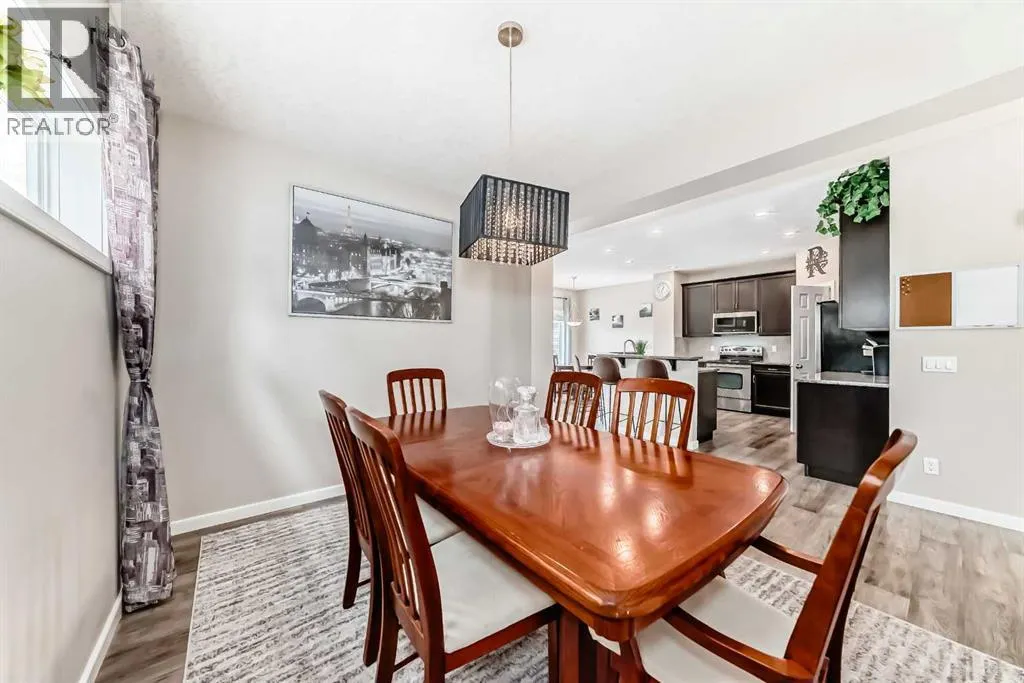 180 Kinlea Link NW