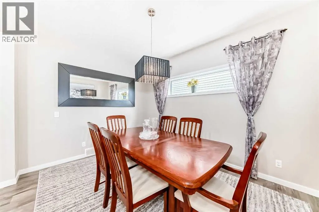 180 Kinlea Link NW