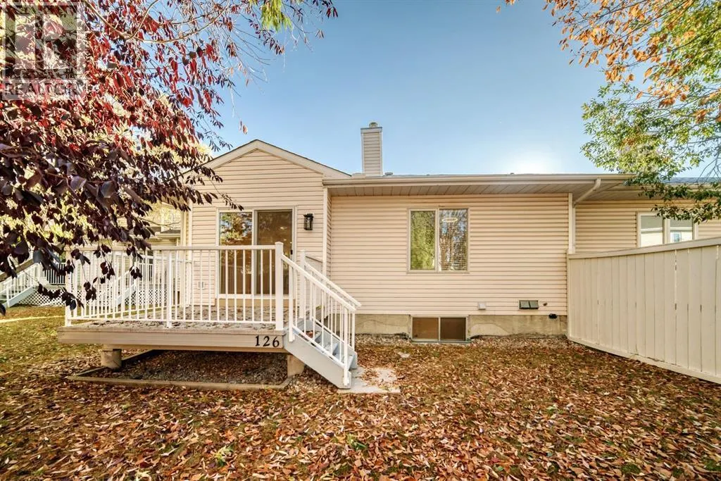 126 Hawkstone Manor NW