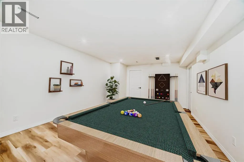 126 Hawkstone Manor NW