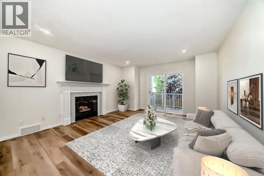 126 Hawkstone Manor NW