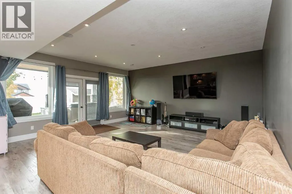 30 Parkridge Crescent