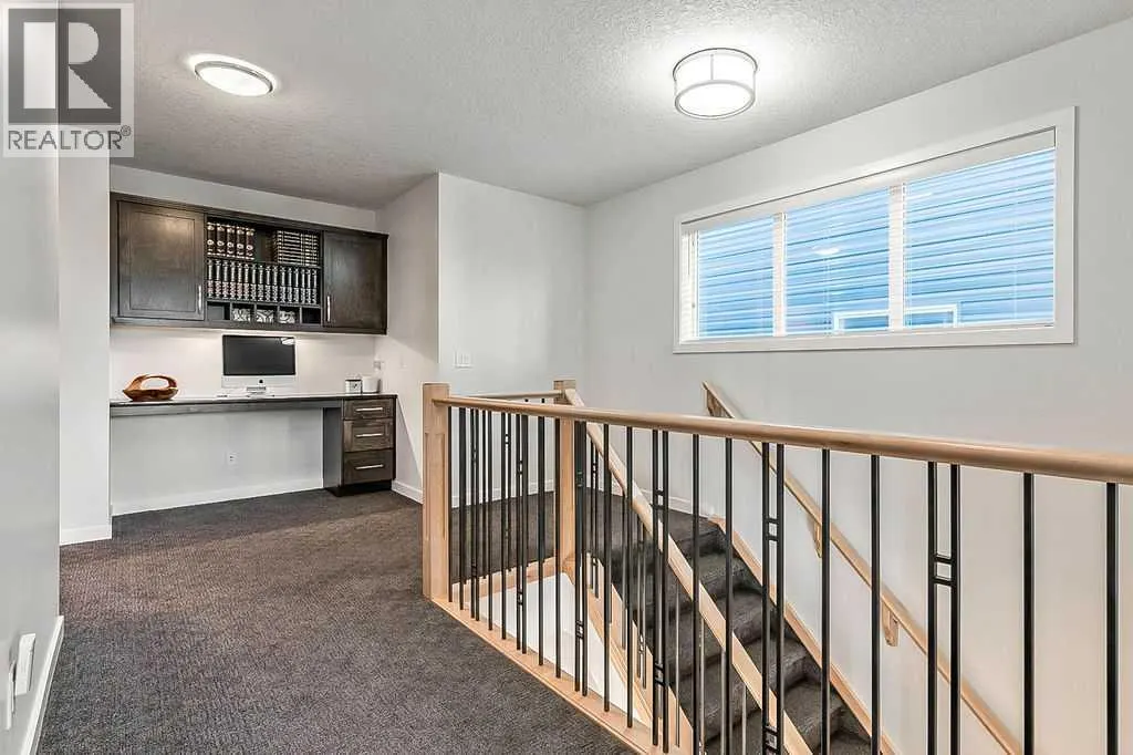 29 Cougar Ridge Close SW