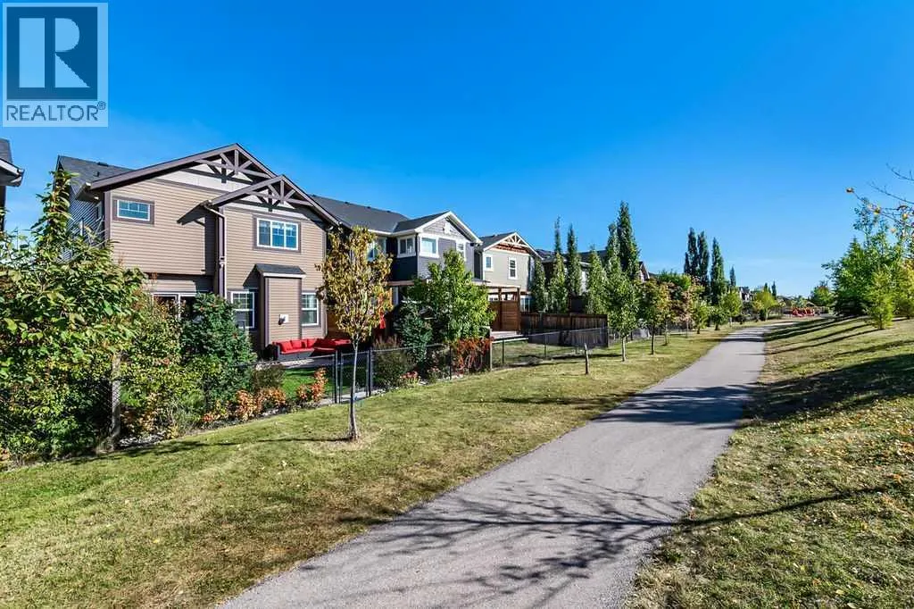 29 Cougar Ridge Close SW