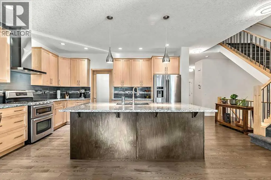 29 Cougar Ridge Close SW