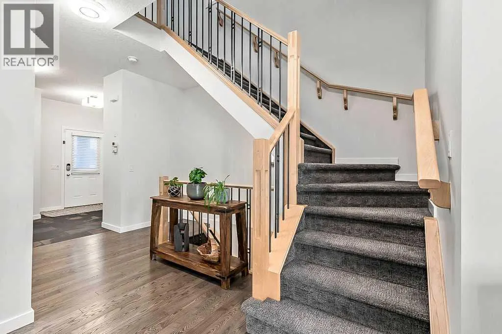 29 Cougar Ridge Close SW