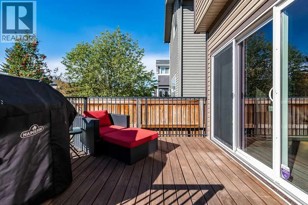 29 Cougar Ridge Close SW