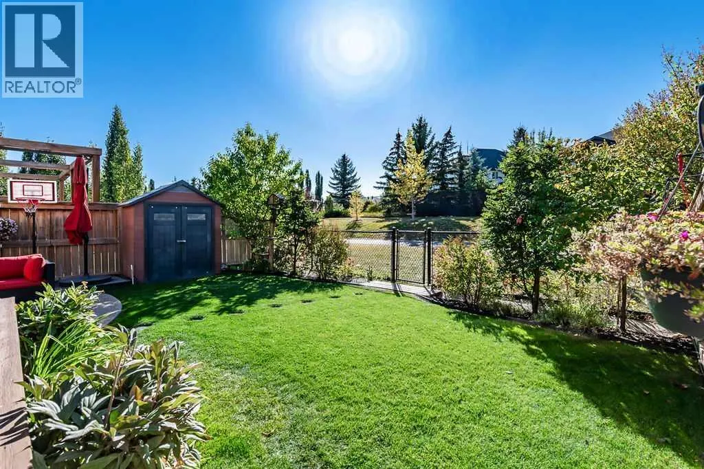 29 Cougar Ridge Close SW