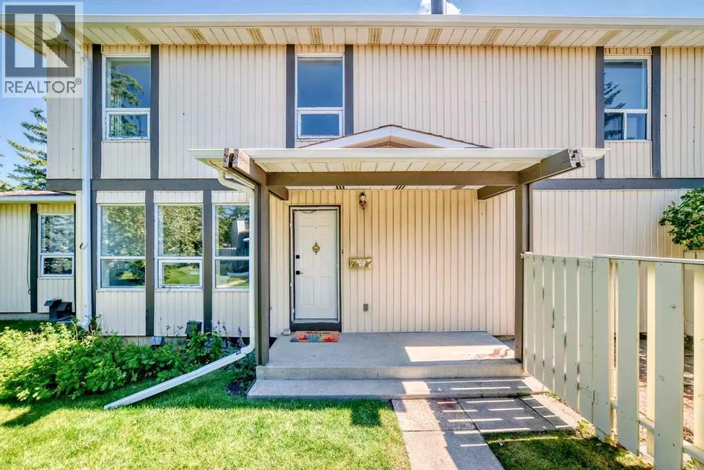 404, 544 Blackthorn Road NE
