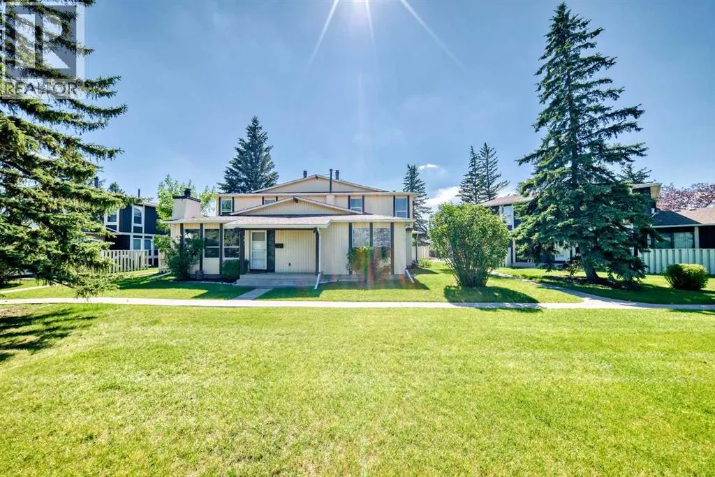 404, 544 Blackthorn Road NE