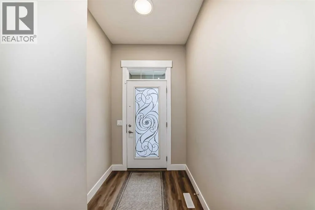 153 Masters Row SE