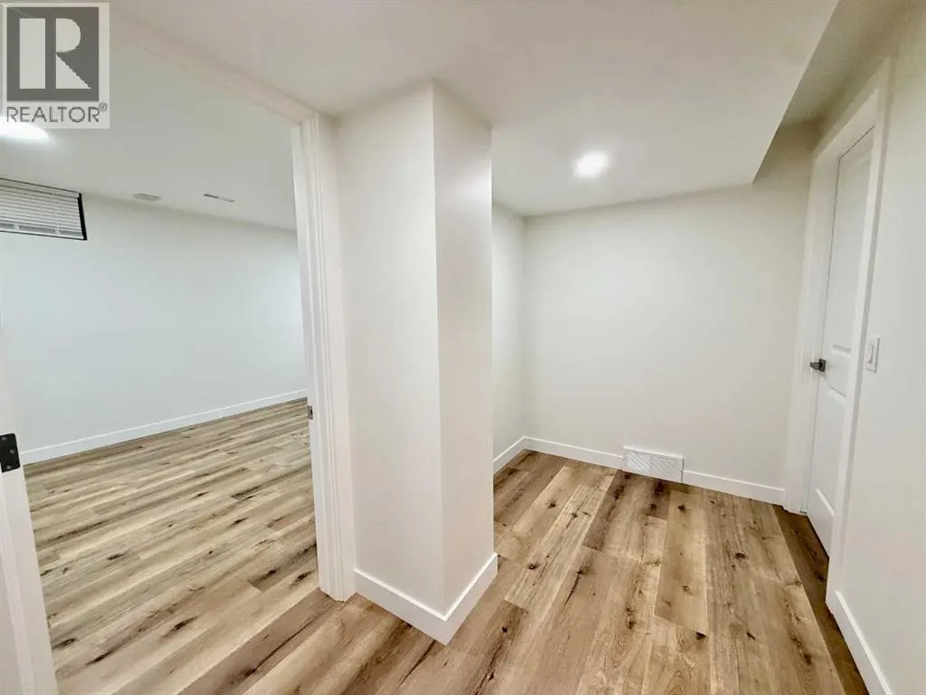 77, 115 Bergen Road NW