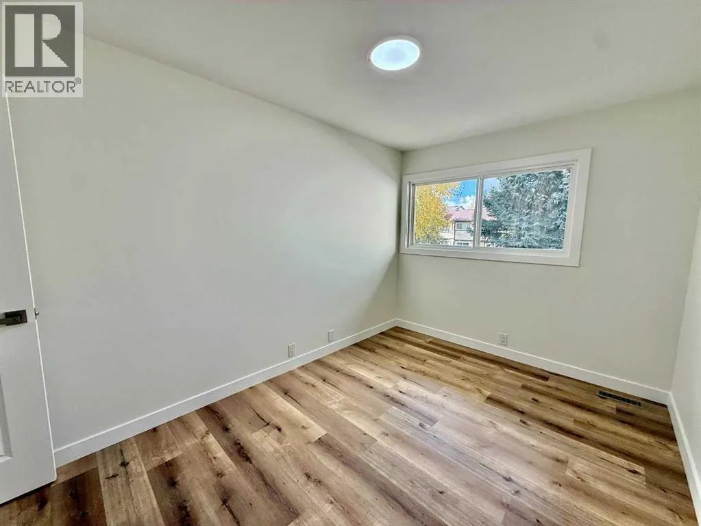77, 115 Bergen Road NW
