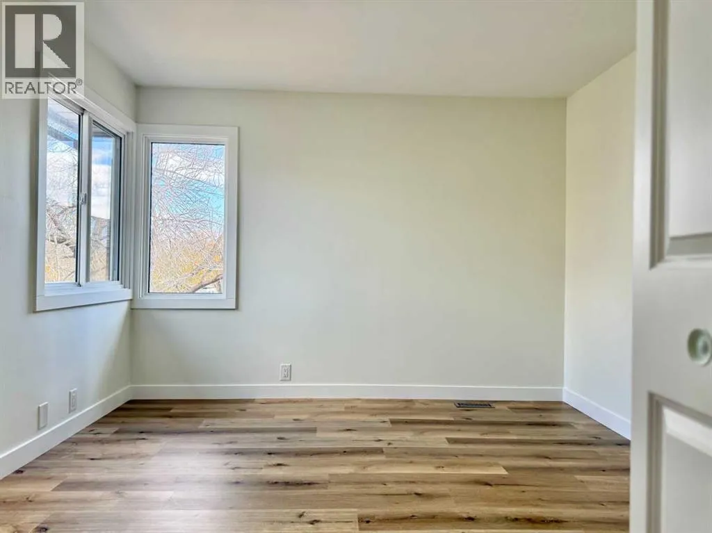 77, 115 Bergen Road NW
