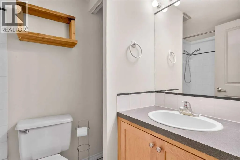 6, 2512 15 Street SW