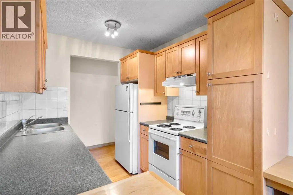 6, 2512 15 Street SW