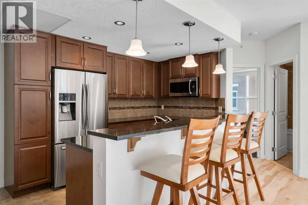 402, 24 Varsity Estates Circle NW