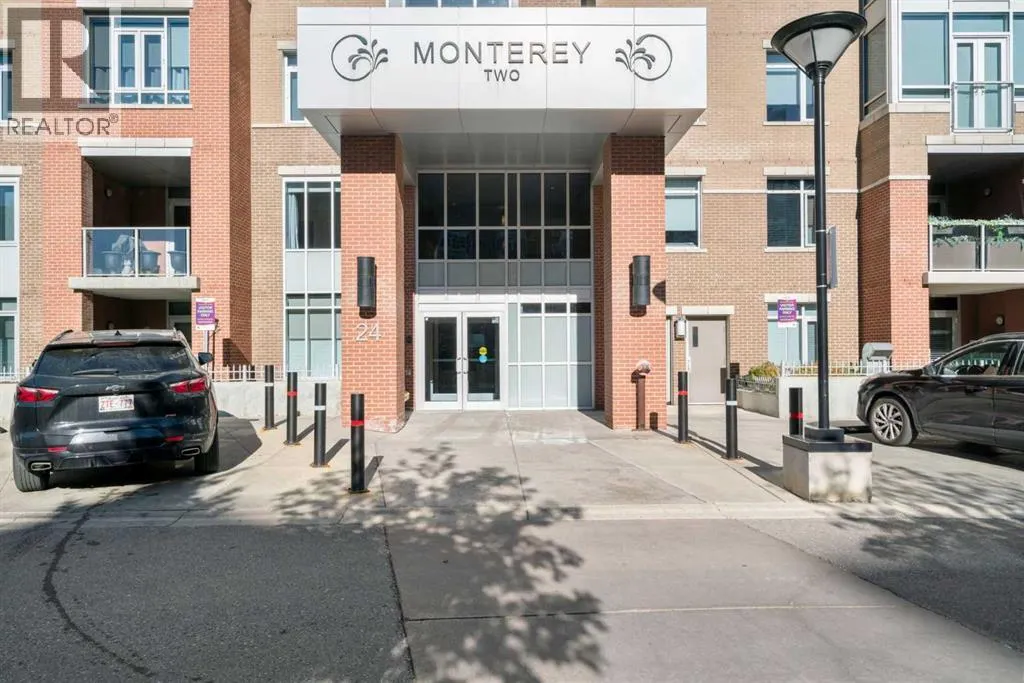 402, 24 Varsity Estates Circle NW