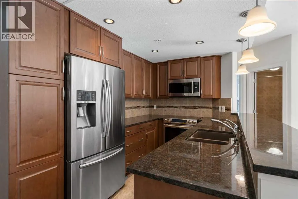 402, 24 Varsity Estates Circle NW
