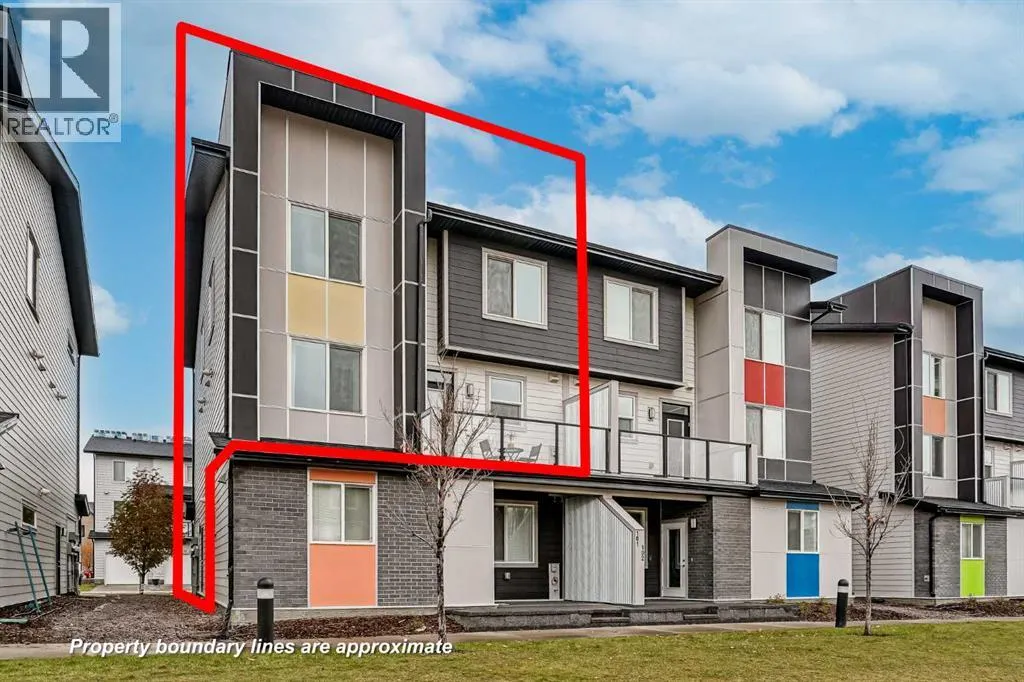 203, 130 Redstone Walk NE