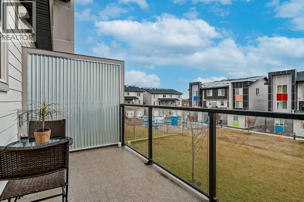 203, 130 Redstone Walk NE