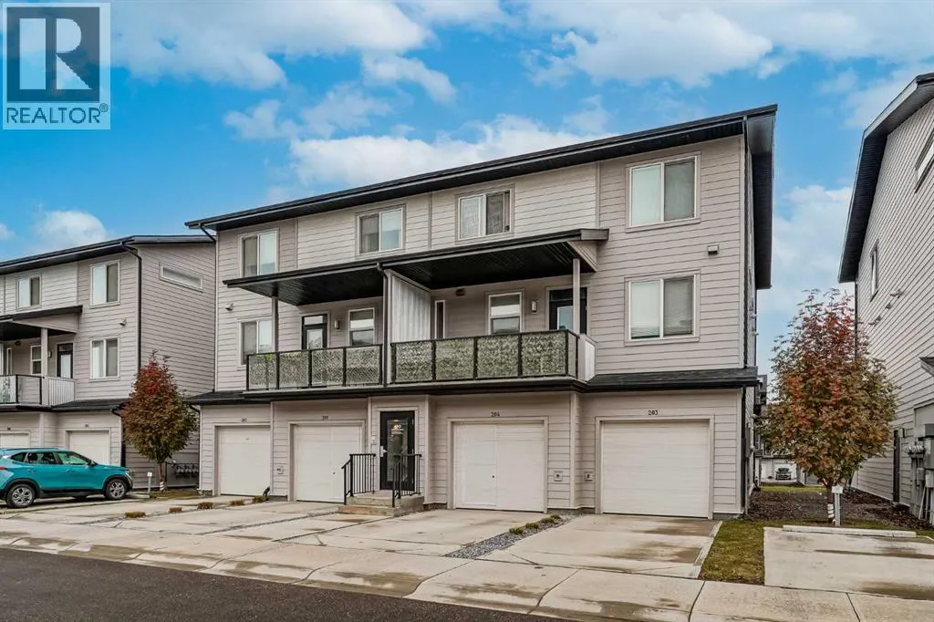 203, 130 Redstone Walk NE