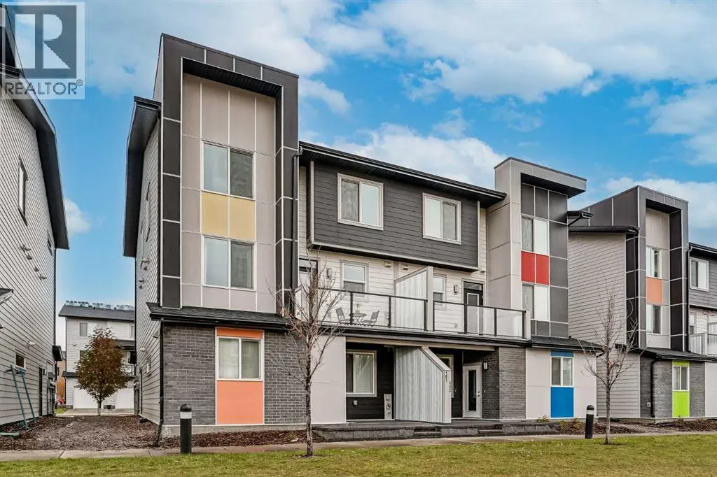 203, 130 Redstone Walk NE