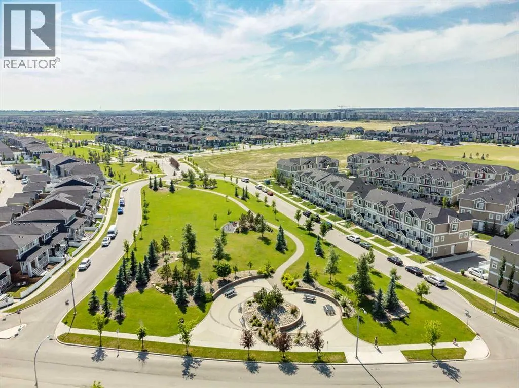 203, 130 Redstone Walk NE