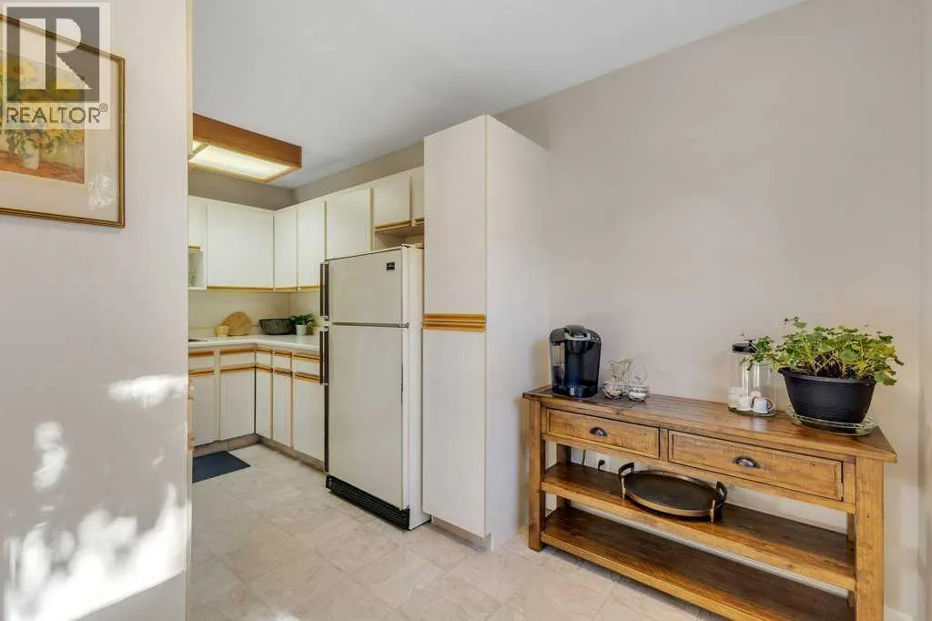 56, 5400 dalhousie Drive NW