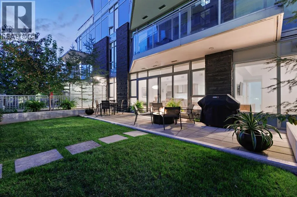 104, 128 Waterfront Court SW